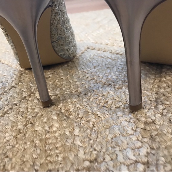 Sparkle ❇️ those Pumps! 👠 Holiday and New Years! - Picture 6 of 8